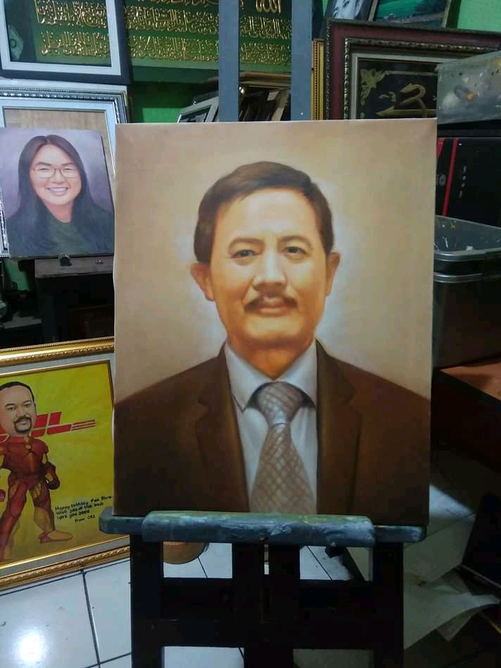 Lukisan wajah kanvas berwarna 40x50.cikarang